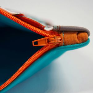 Garne, Reißverschlüsse, Knöpfe, Druckknöpfe, Etiketten